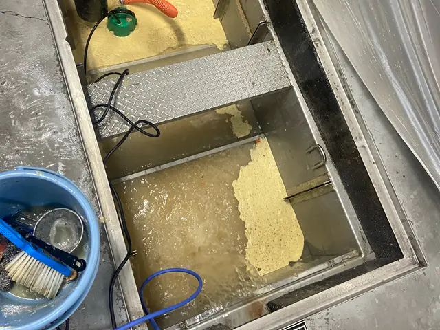 【ゴールドラッシュ株式会社】24時間対応！排水管清掃も同時に可能です。サービスの画像