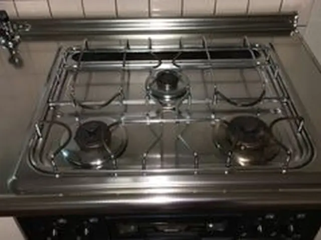 キッチン、レンジフードまるごとピッカピカ！お得なセットプランサービスの画像