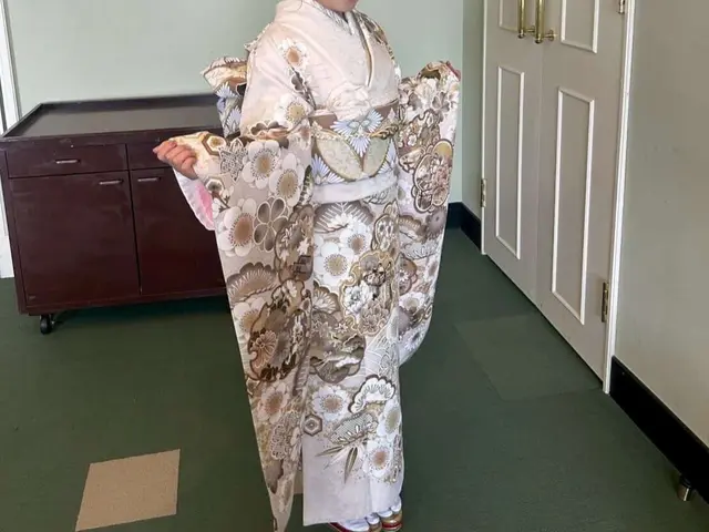 ≪ご自宅またはご希望の場所まで出向いてのお着付け、承ってます≫時間外早朝対応可