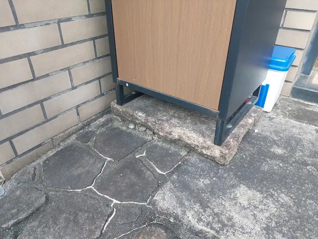 宅配ボックスの取り付け、不要品撤去もお任せ下さいませサービスの画像