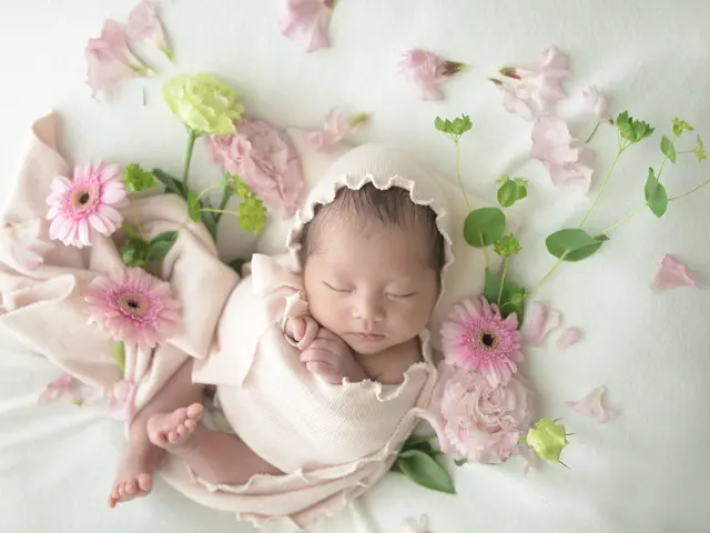 【ニューボーンフォト】女性ママカメラマン撮影！年間130組以上の実績あり！