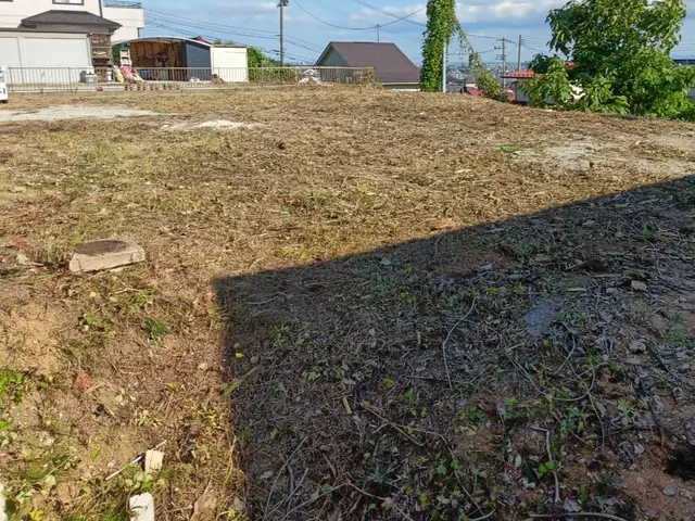 【地域密着店】お庭や空き家、空地等の草刈りサービスの画像