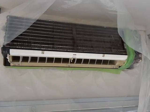 【丁寧・安心】エアコンクリーニング（通常・お掃除機能付き対応）｜便利屋よっちゃんサービスの画像