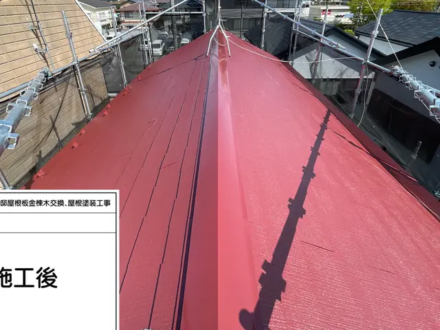 会社の代表自ら屋根塗装を致します!!一級塗装技能士の施工でお家の頭を綺麗に!!サービスの画像