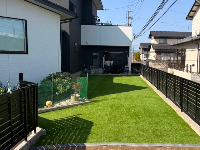 ★人工芝専門フォールリバー★材料込み口コミで比べて下さい♪リアル人サービスの画像