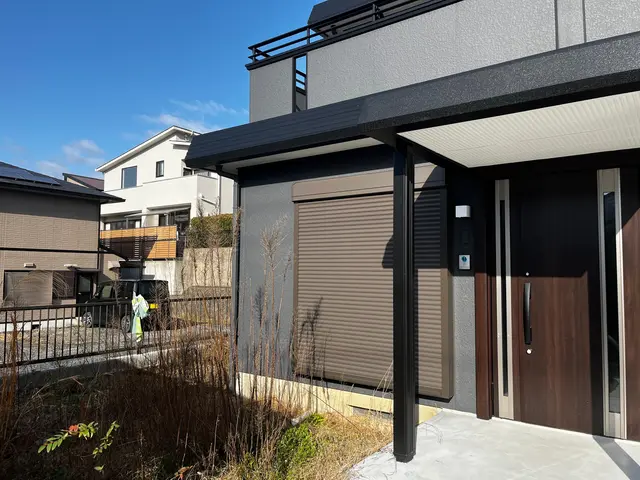 自信の完全自社施工！損害保険加入済みでもしもの際も安心◎駐車場代は当店負担！サービスの画像