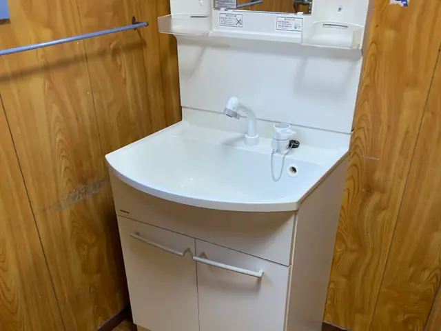 洗面化粧台のお取り替え　お任せください！先ずはお問合せからどうぞ。処分費込み価格サービスの画像