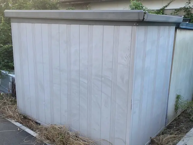 物置の解体と回収はお任せください。中身の不用品の回収・買取も承ります。サービスの画像