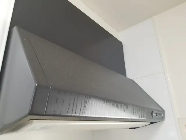 コンロ周りや換気扇の油汚れもスッキリ落ちる♪◎作業完了後カード、ペイペイ決済可！サービスの画像