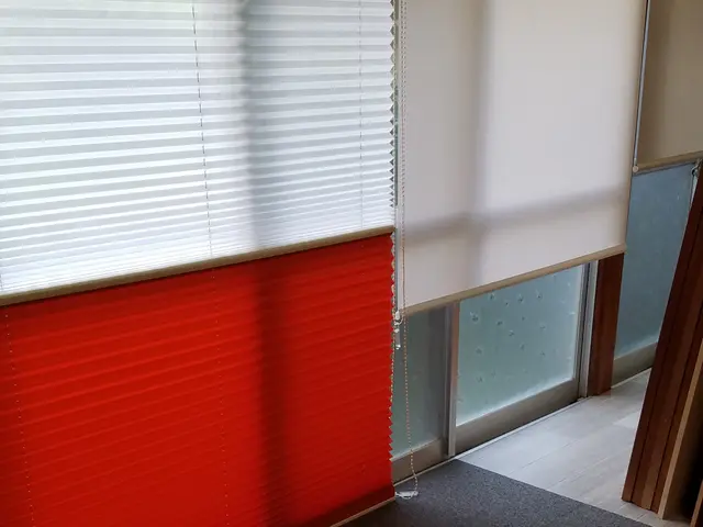 【業歴34年】窓装飾おまかせください。4個目から半額　カード支払い可能サービスの画像