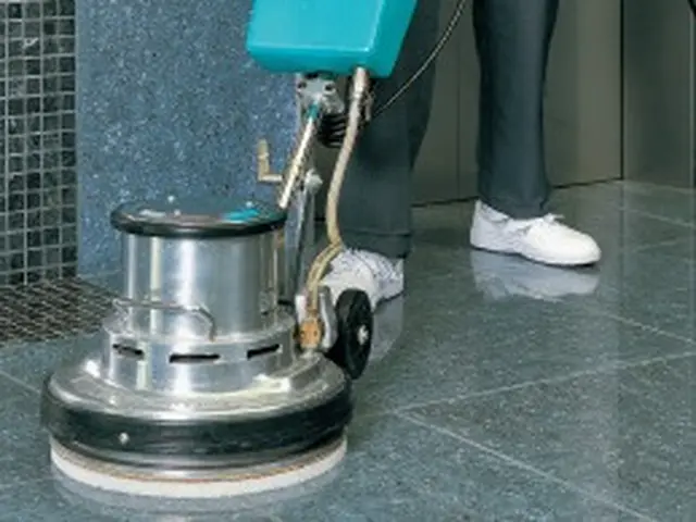 [1989年創業] 笑顔の素敵な作業員がお掃除に伺います！サービスの画像