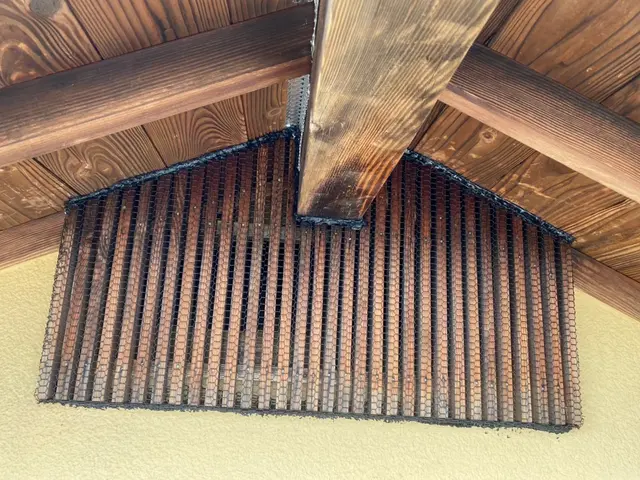 《コウモリ駆除歴10年》侵入口を徹底封鎖します◎さらに施工後の保証付きで安心◎サービスの画像