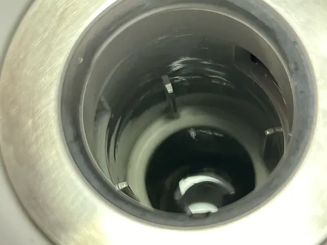 黒カビ・水垢・カリカリ汚れ　落ちない汚れお任せください！  撥水無料サービス中！サービスの画像