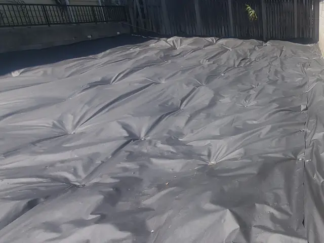 防草シート施工サービスの画像