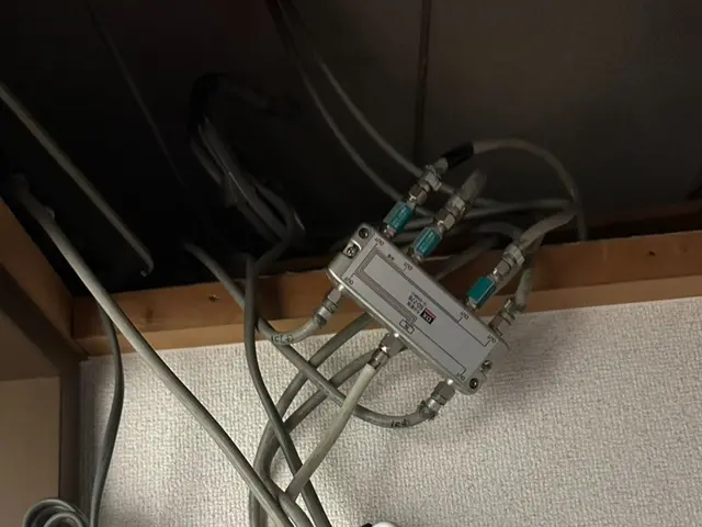 画像不良・ブロックノイズ・E202・一部CH視聴不可・「調整・修理」即日対応！サービスの画像