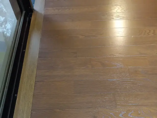 「フローリングの汚れが気になる」「ワックス掛けが面倒」そんな方にオススメ！サービスの画像