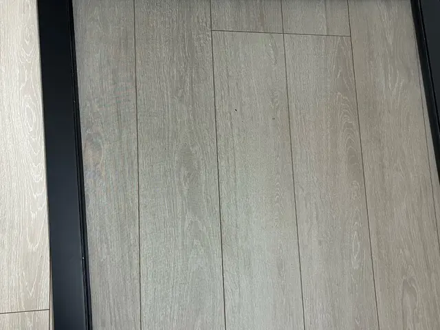 【即日対応OK】自社職人が丁寧施工◎1枚からOK！東京エリア網戸張り替え◎サービスの画像