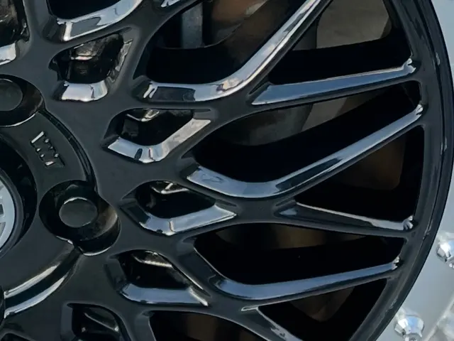 1000台以上の実績！高級車も扱う匠の技で愛車が生まれ変わる！PayPay決済可サービスの画像