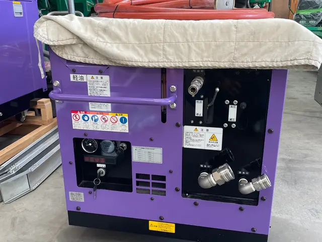 高性能エンジン式高圧洗浄機で、一律料金で作業致します。洗浄のプロにお任せ下さい！サービスの画像