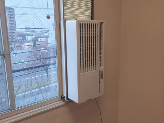 窓用エアコン(ウインドエアコン)の取付取外しお任せくださいサービスの画像