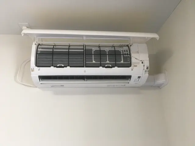 本格的に暑くなる前に一度エアコンのお掃除をしてみませんかノーマルエアコンのみ対応サービスの画像