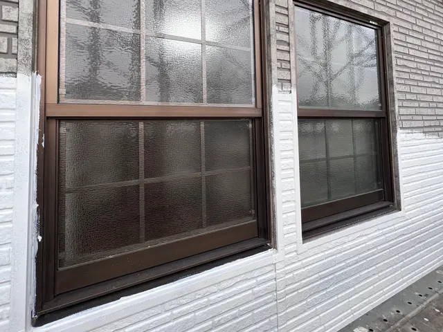 内装引き戸レール、戸車交換、敷居すべり貼り替え、サッシ戸車、玄関引き違い戸車交換サービスの画像