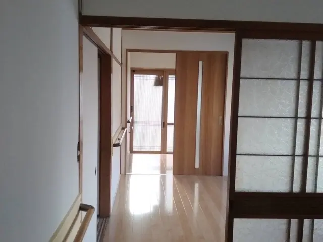 ★豊富な経験と知識で安心★年中無休で真心こめて丁寧に施工いたします！サービスの画像