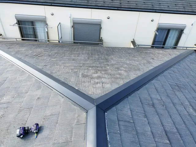 《年中無休》駐車場代は当店が負担◎仕上がり重視で丁寧に施工します！サービスの画像