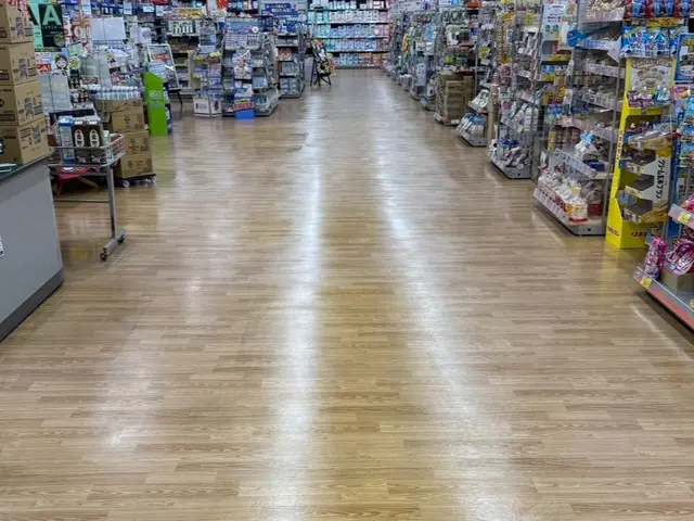 閉店時間後の清掃も対応！自宅や店舗、オフィスやクリニック等の汚れが綺麗になりますサービスの画像