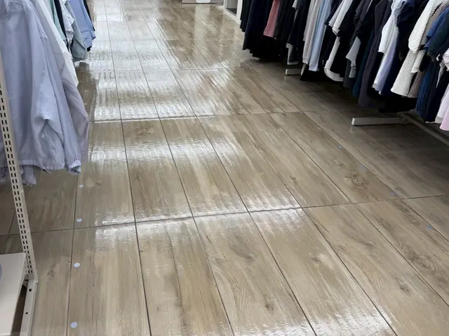 閉店時間後の清掃も対応！自宅や店舗、オフィスやクリニック等の汚れが綺麗になりますサービスの画像