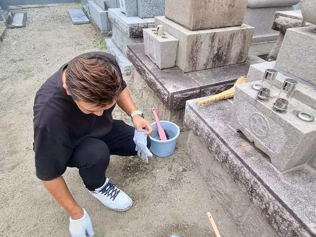 【女性スタッフ対応可】お墓参り代行。お客様とご相談しながらご先祖様へ丁寧な対応サービスの画像