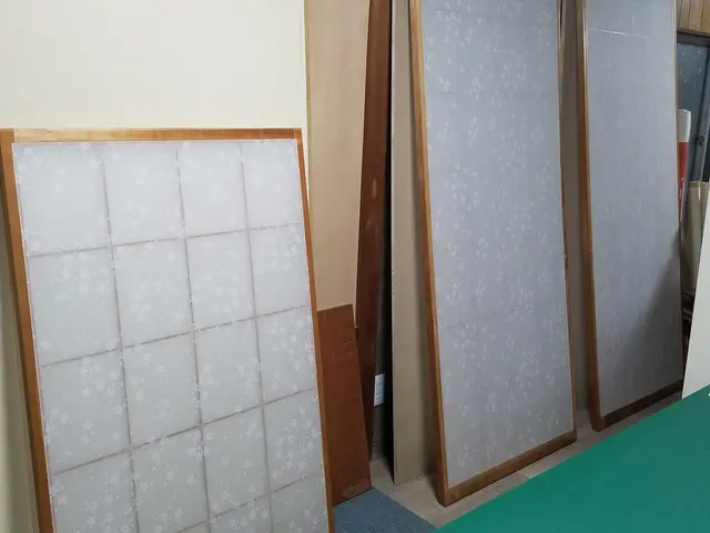 普通紙の約4倍の強化紙を標準仕様　抜群の耐久性があり湿気もよく吸う当店推奨商品サービスの画像