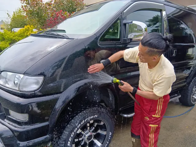 【即日対応 応相談】「ピカピカ絶賛！新車のような輝きを実現する匠の技」サービスの画像
