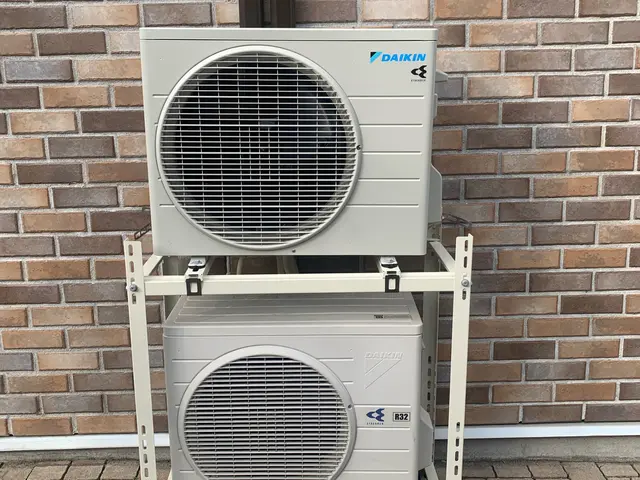 第一種電気工事士による業務用エアコン、ルームエアコン新設、移設工事お任せ下さい！サービスの画像