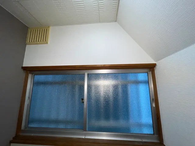 【9月新規出店！】窓の埃跡や水垢、サッシに溜まった汚れなど全てお任せください！！サービスの画像