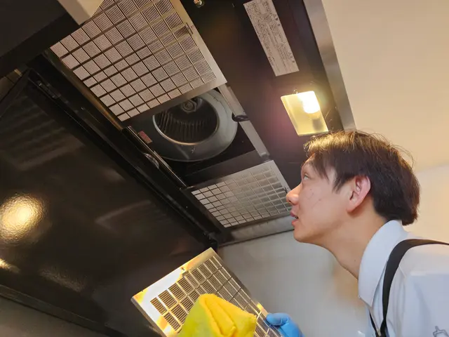 【都内口コミ高評価店舗】損害保険加入。頑固な汚れも作業可能。渋谷区より伺います！サービスの画像