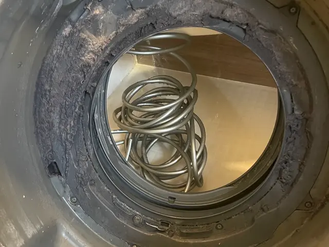 緊急時、当日対応可！落下物、臭い、詰まりご連絡ください！サービスの画像