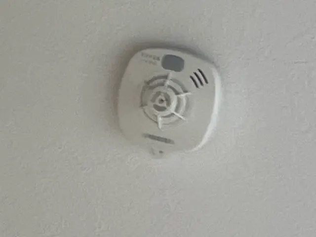 住宅用火災警報器（電池式）の交換・取付お任せ下さい！サービスの画像