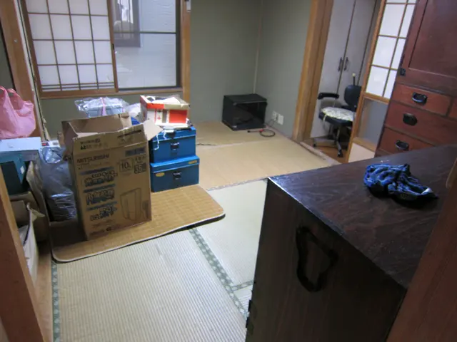 畳の部屋をフロアに張り替え工事古くなった床の張り替え工事サービスの画像