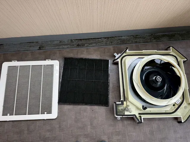 施工歴3年以上！見えにくい部分まで徹底洗浄！見違えるほど綺麗にしますサービスの画像