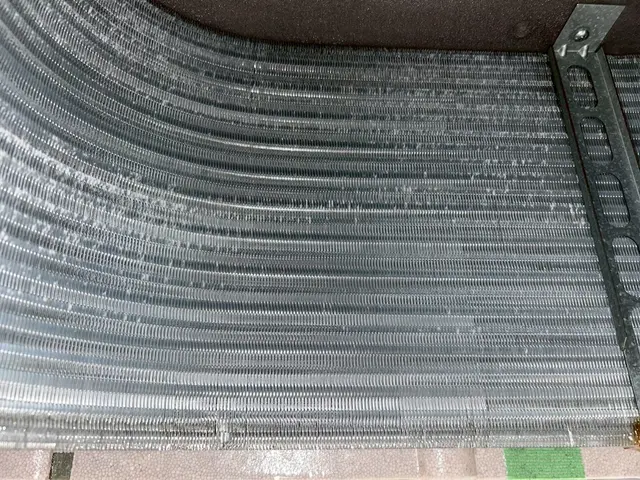 施工歴3年以上！見えにくい部分まで徹底洗浄！見違えるほど綺麗にしますサービスの画像