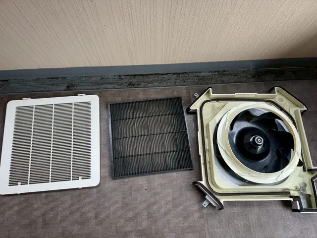 施工歴3年以上！見えにくい部分まで徹底洗浄！見違えるほど綺麗にしますサービスの画像