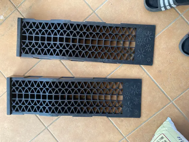 大手カーディーラーで長年培った技術で自信を持って作業致しましたサービスの画像