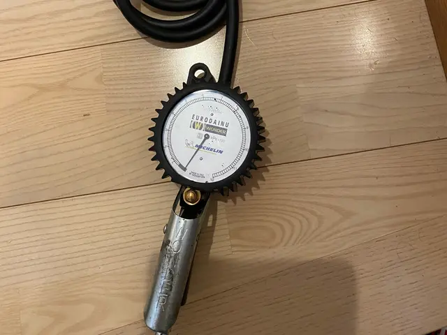 大手カーディーラーで長年培った技術で自信を持って作業致しましたサービスの画像