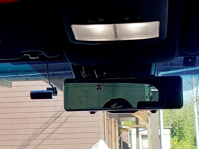 ミラー型ドライブレコーダー出張取付サービスの画像