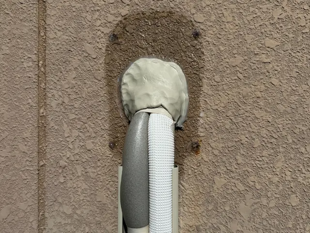 取外し、移設、回収、引越しに、伴う工事もお任せください。エアコン工事は当店にサービスの画像