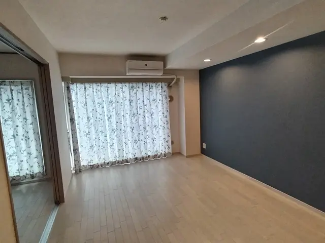 初めに現地調査にお伺いいたします。サービスの画像