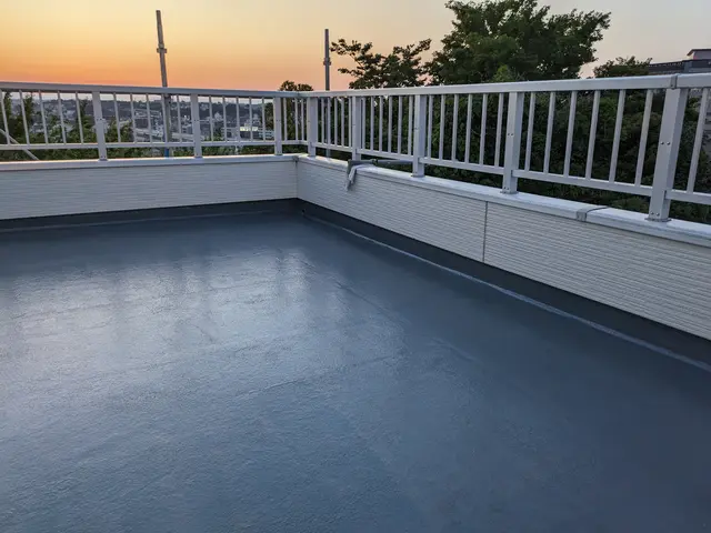 ベランダ・屋上防水【検査費無料】経験豊富な職人がオーダーメイド施工いたします！サービスの画像