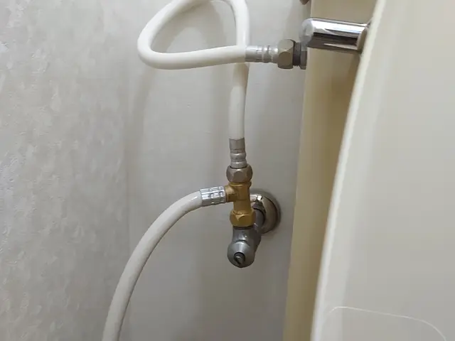 温水器便座の取付・交換 メーカー不問 設置後動作確認、漏水確認実施！サービスの画像