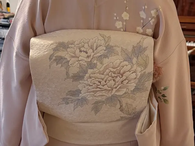 5月以降空きございます。出張ヘアメイクも可能です。